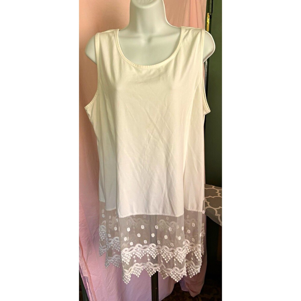 Forever Crowned XL White Tunic Top Embroidered Lace Mesh Hem Boho